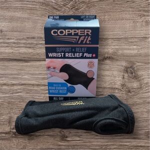 Copper Fit Black Wrist Relief Plus-Reversible